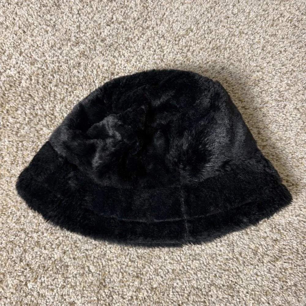 Chillmeister Fuzzy Bucket Hat Black Faux Fur Plush Streetwear One Size